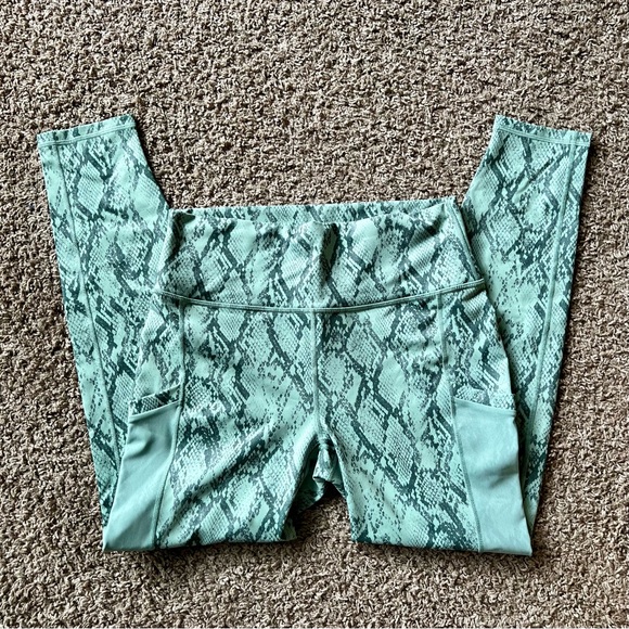 Fabletics Green Snake Print Leggings - Picture 4 of 7